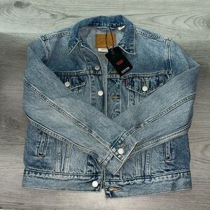 Levi’s ex boyfriend trucker jacket